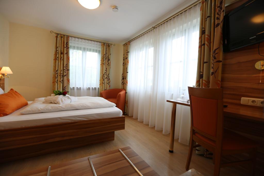 Landhotel Villa Moritz Garni Oberahr Exterior photo