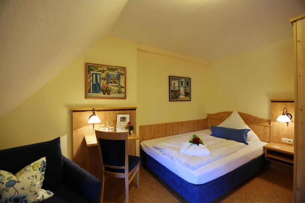 Landhotel Villa Moritz Garni Oberahr Room photo