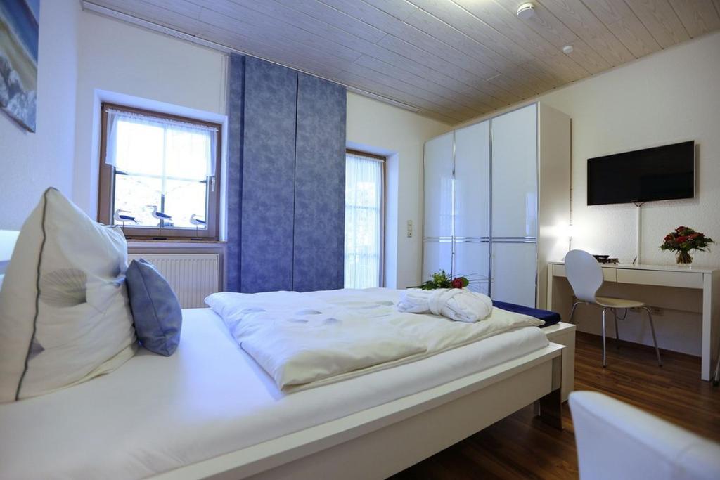 Landhotel Villa Moritz Garni Oberahr Room photo