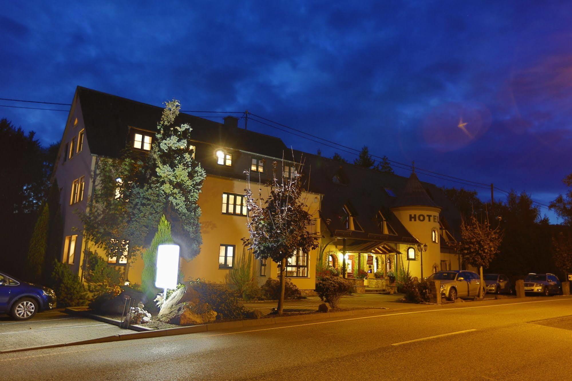 Landhotel Villa Moritz Garni Oberahr Exterior photo